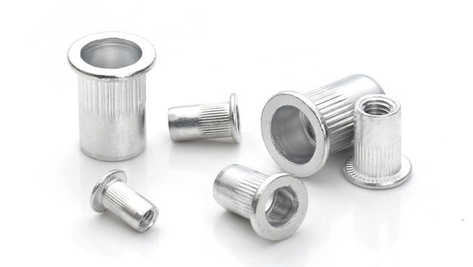 Aluminum Alloy Knurled Flange Rivet Nuts M10 Flat Head With 1.5 Mm Pitch